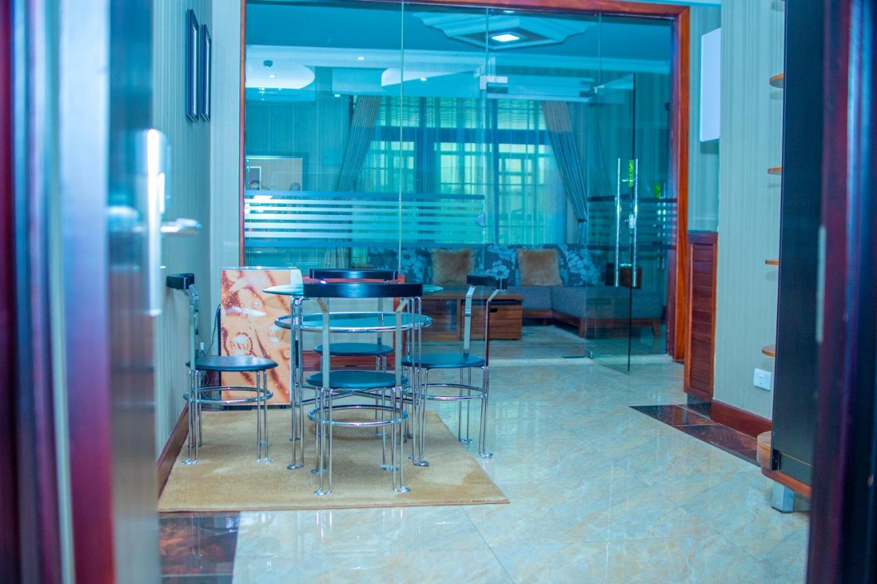 Hera Hotel Kampala Exterior photo