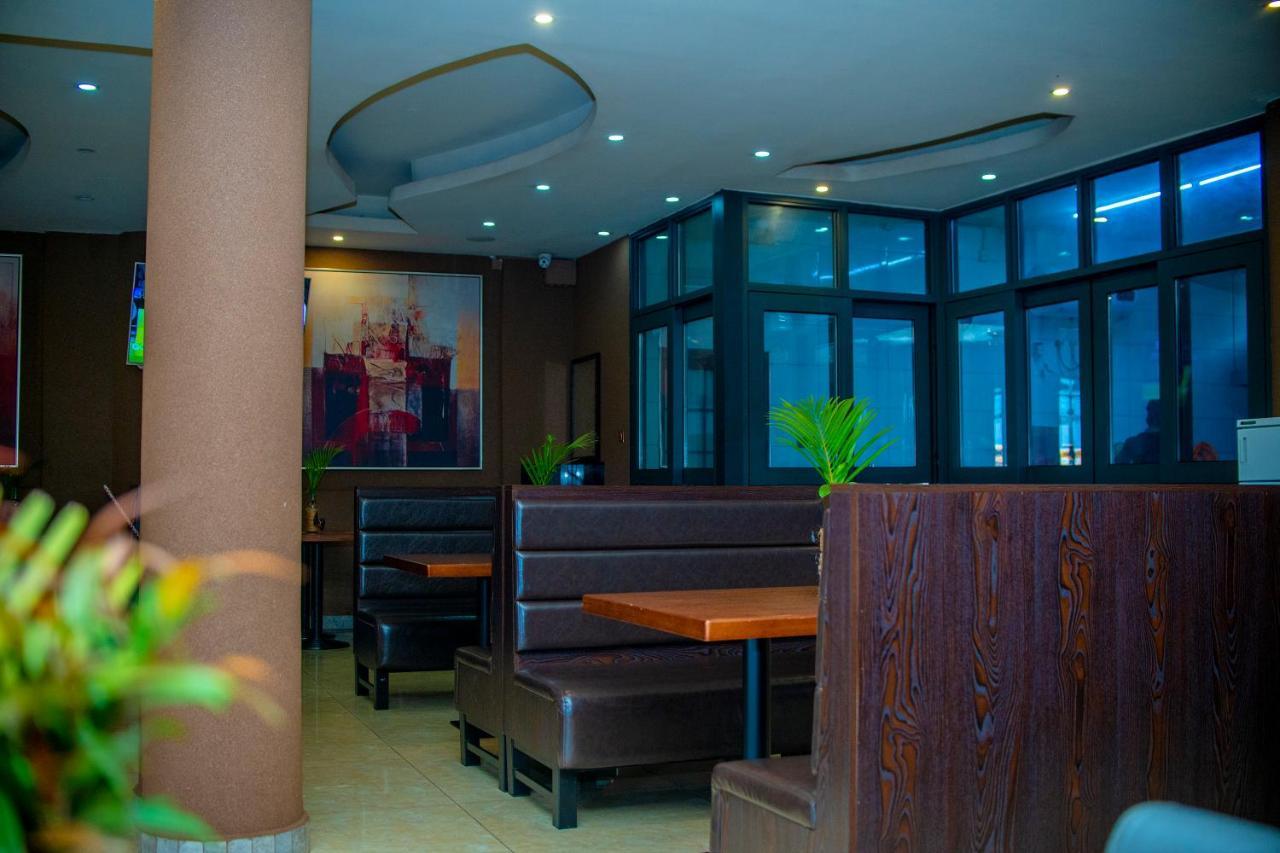Hera Hotel Kampala Exterior photo