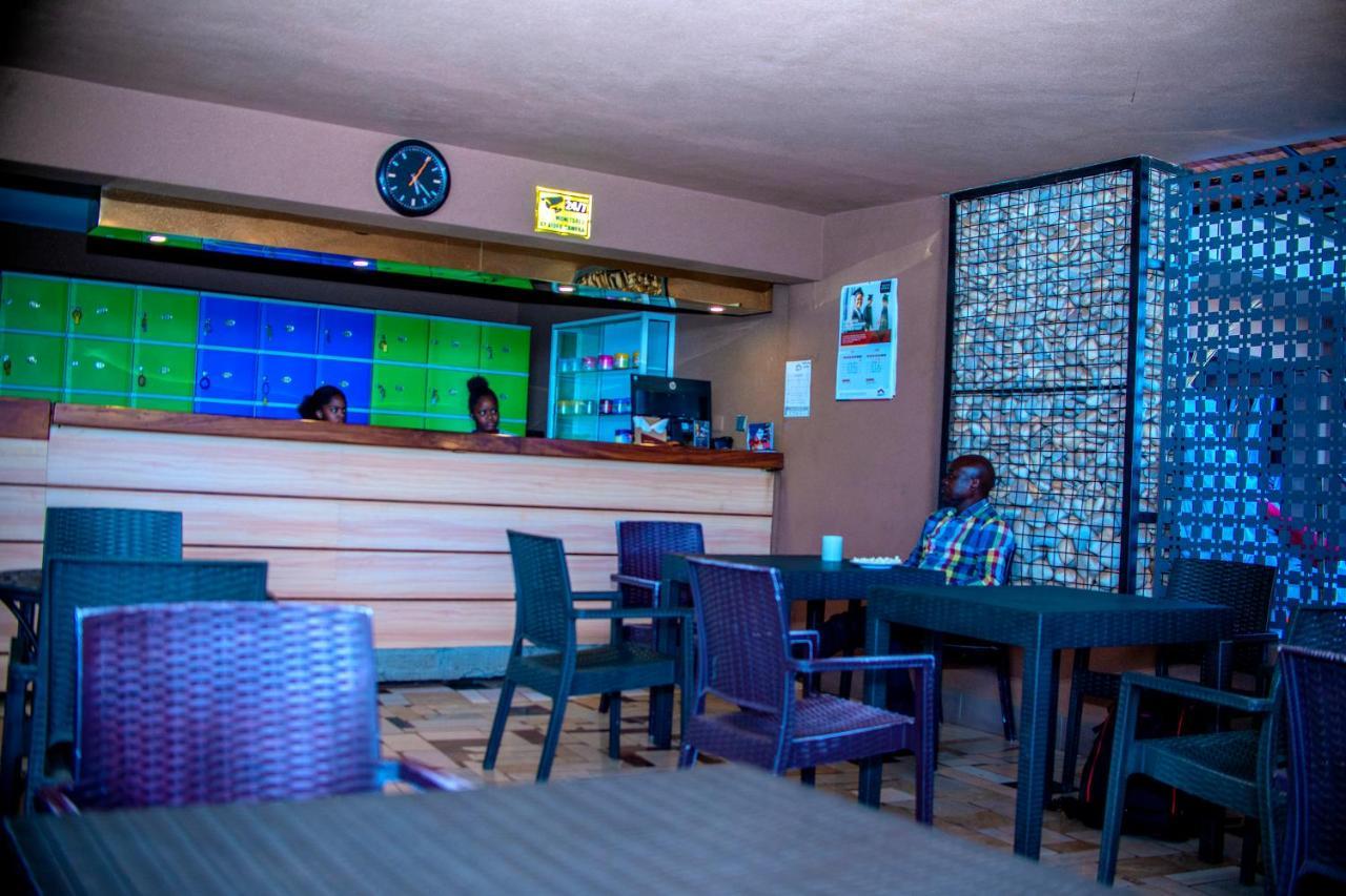 Hera Hotel Kampala Exterior photo